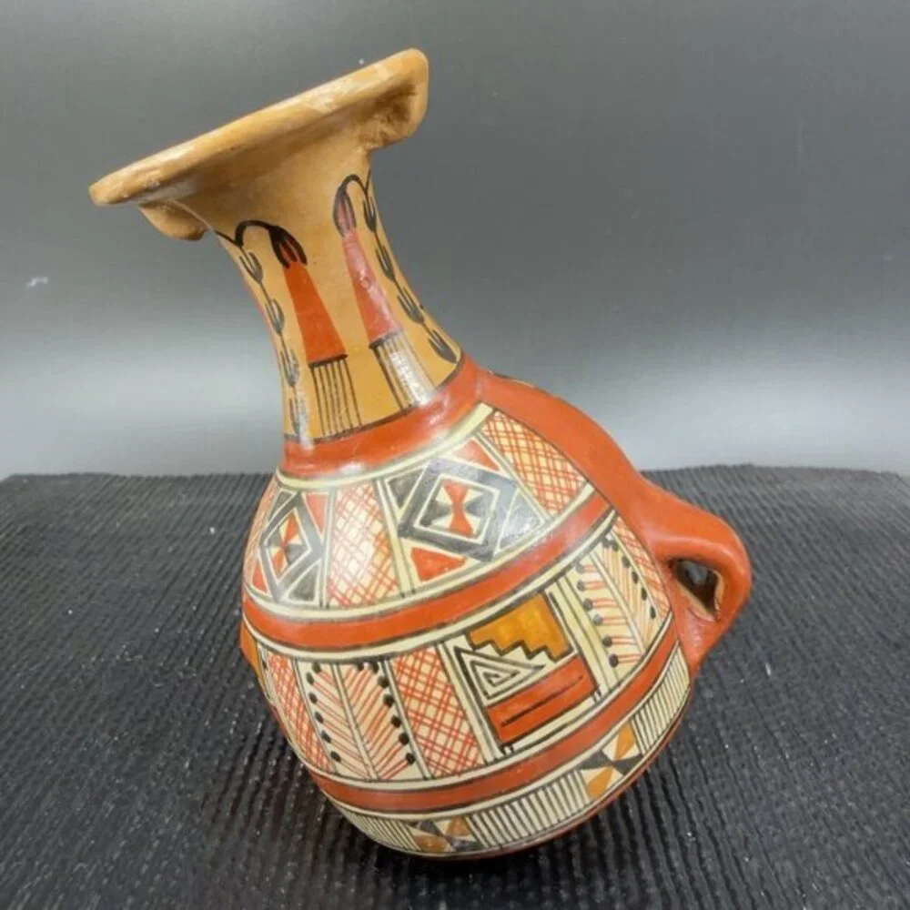 Peruvian Pottery‎ Rotating Bud Vase Vessel Signed San Cristobal Cusco Hand Made